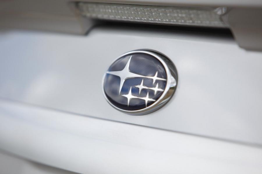  Subaru Impreza WRX Sedan 2011 года  (фото 27 из 34)